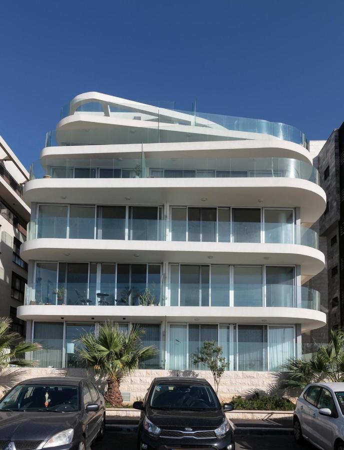 Beach Lux Apartment Хайфа Экстерьер фото